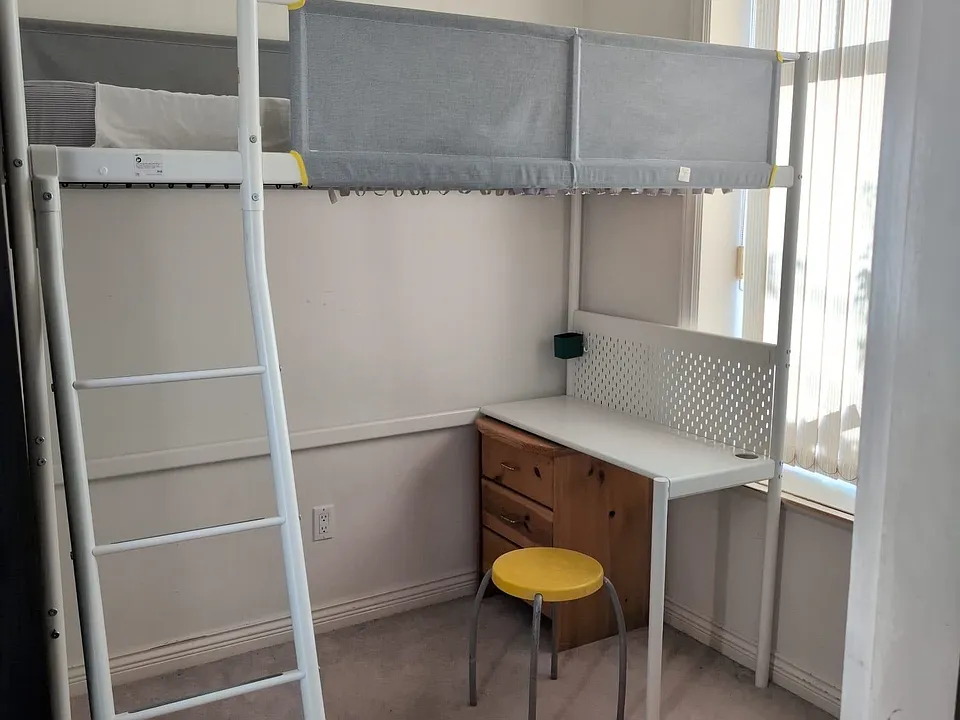 4 Reid St #ROOMS IN SHARED