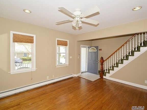 3rd image of 12 Waverly Pl
