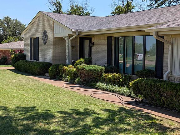 2nd image of 4113 Rivercrest Dr