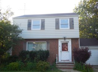 24331 Yosemite Dr, Euclid, OH 44117