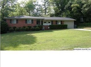 2536 Yorkmont Dr, Vestavia Hills, AL 35226