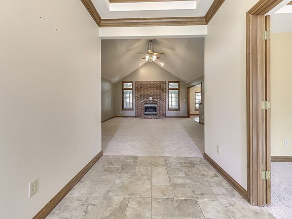3rd image of 7718 Ashtree Dr