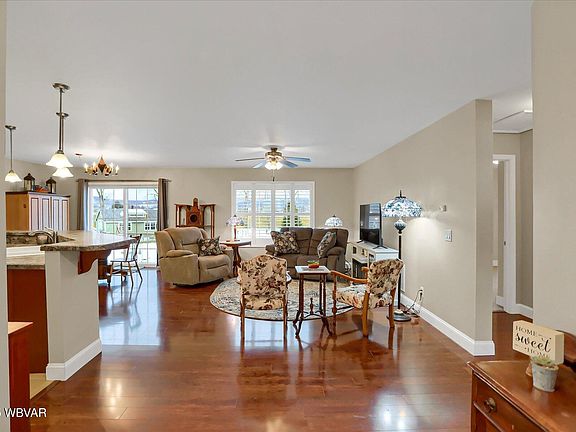 3rd image of 297 Trinity Dr
