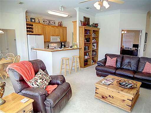 2nd image of 1017 Karen St