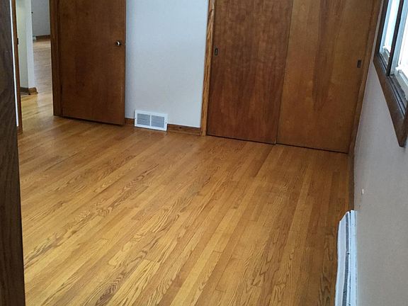 4th image of 829 Highland Ave