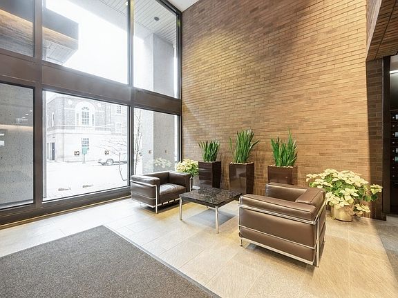 2nd image of 2650 N Lakeview Ave APT 3903