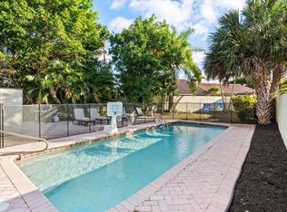7706 Villa Nova Dr, Boca Raton, FL 33433