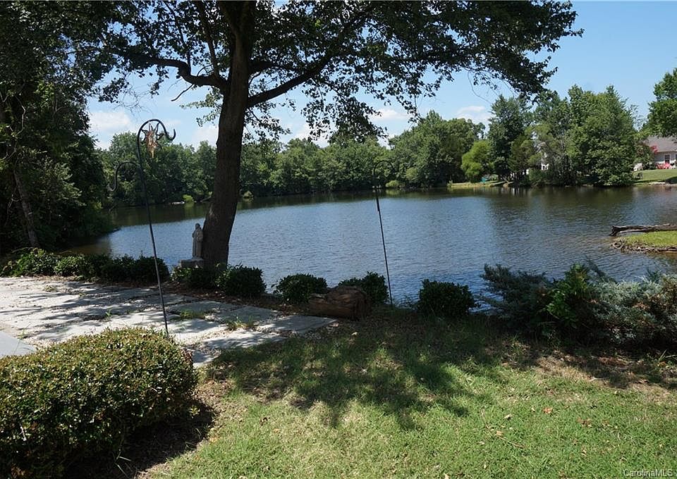 1st image of 15722 Southern Gardens Ln