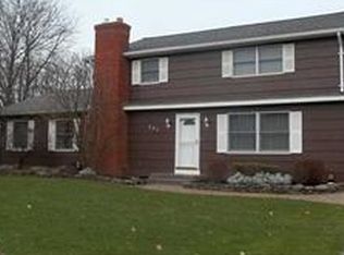 581 Lexington Dr, Macedon, NY 14502