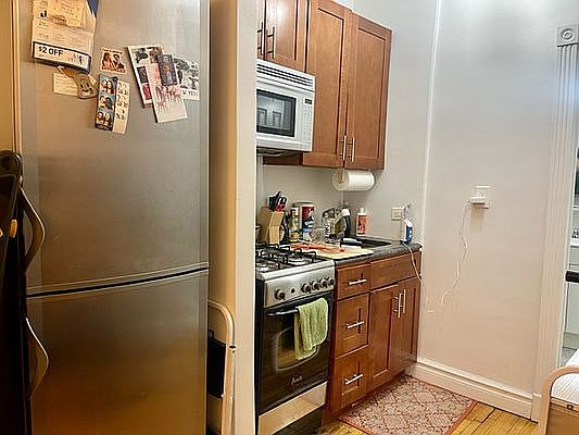 3rd image of 416 E 78th St #1