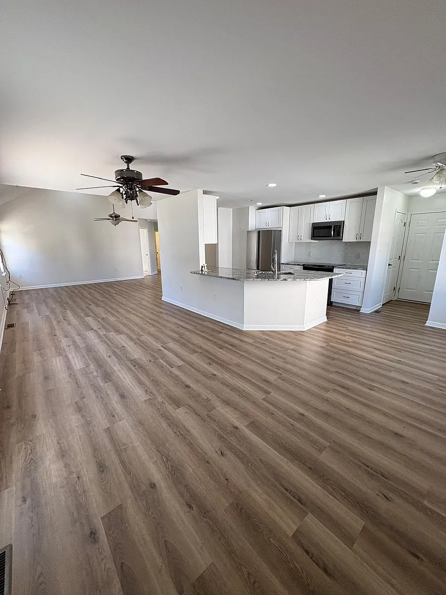Building Photo - 127 Lamberta Farm Dr