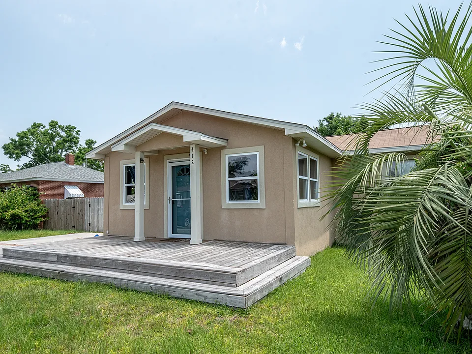 412 Labree Rd