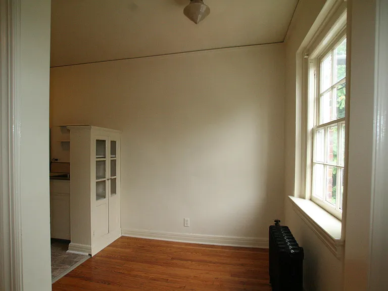 2402 Clark Ave #10 — Photo 11