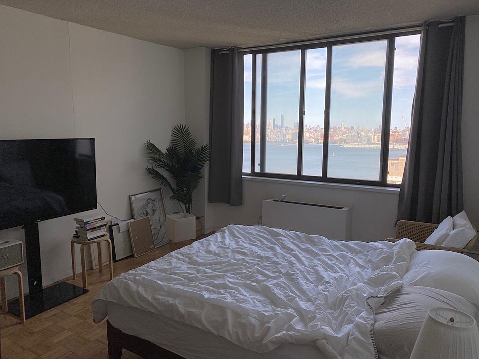 Previous tenant photo.
