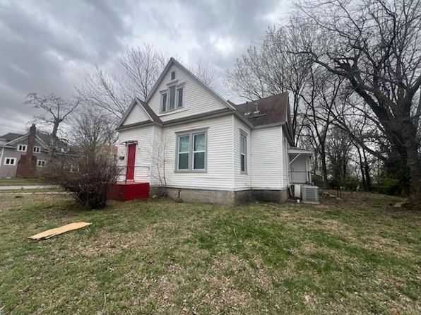 202-204 S Roane St, Webb City, MO 64870