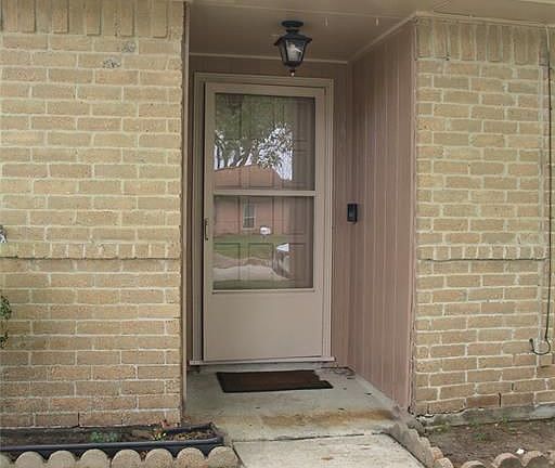 3rd image of 5901 Country Pl