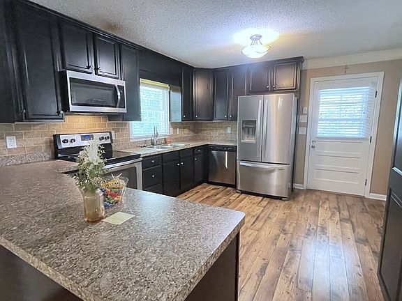 4th image of 1119 Macland Rd