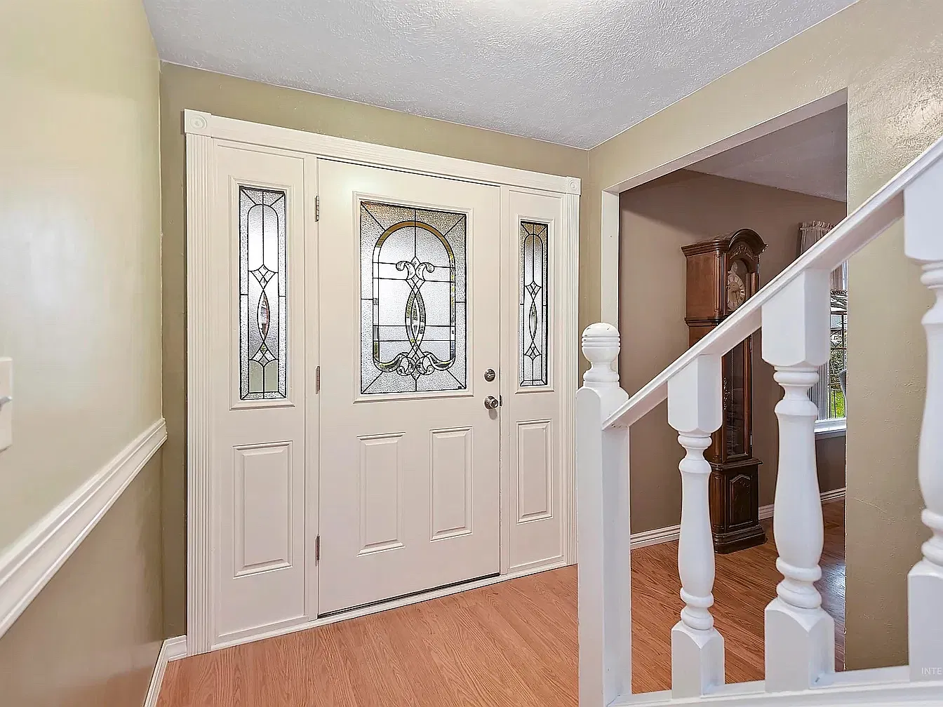 4 bed, 2284 sqft, $3,100 — Photo 3