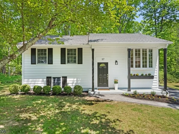 17 Elm St, Stanhope Boro, NJ 07874