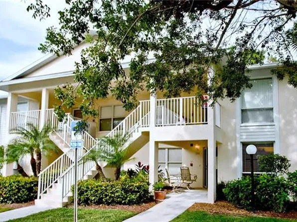 1100 Sarah Jean Cir APT 106, Naples, FL 34110