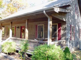 5086 Eagles Cove Rd, Byrdstown, TN 38549