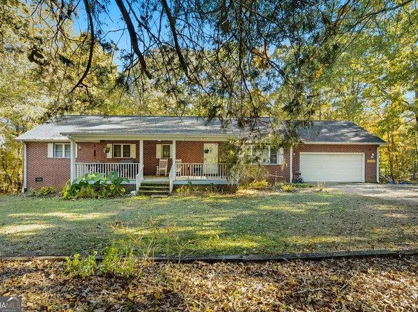 203 C P Hanks Rd, Iva, SC 29655