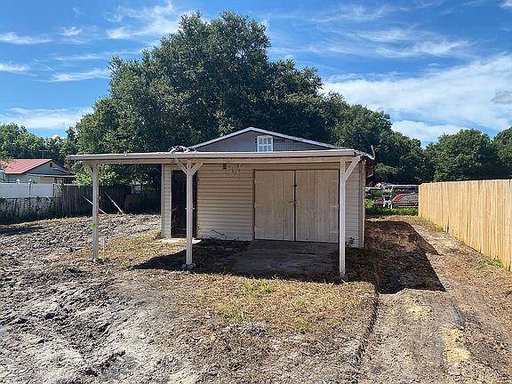 4th image of 6809 New York Dr