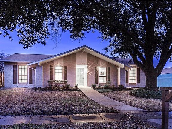 2nd image of 1941 Castille Dr