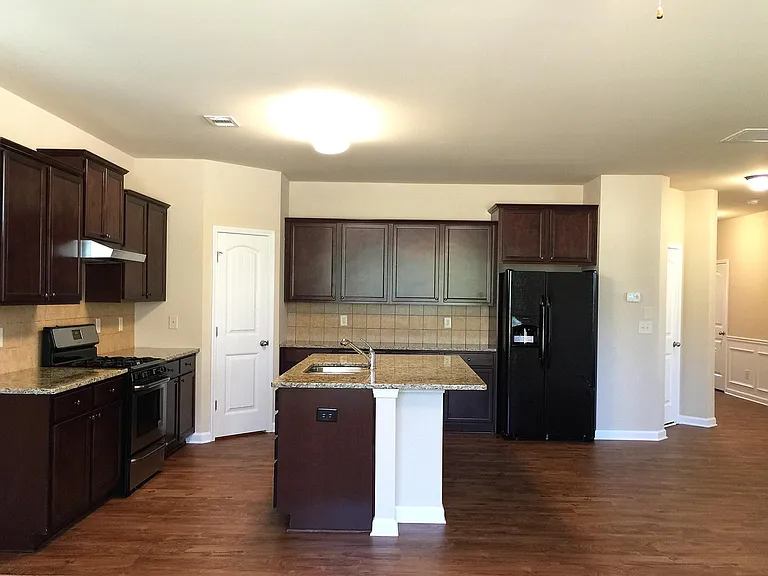 2452 Turnbury Glen Walk — Photo 3