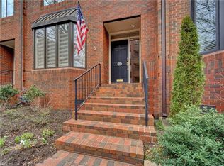 342 College Pl, Norfolk, VA 23510