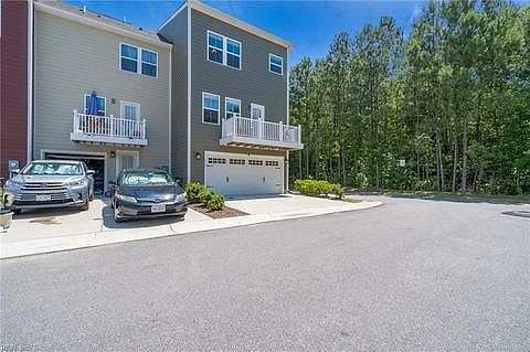 Townhouse Garage and Driveway