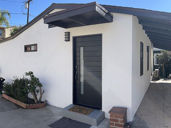 2nd image of 440 N Carmelo Ave