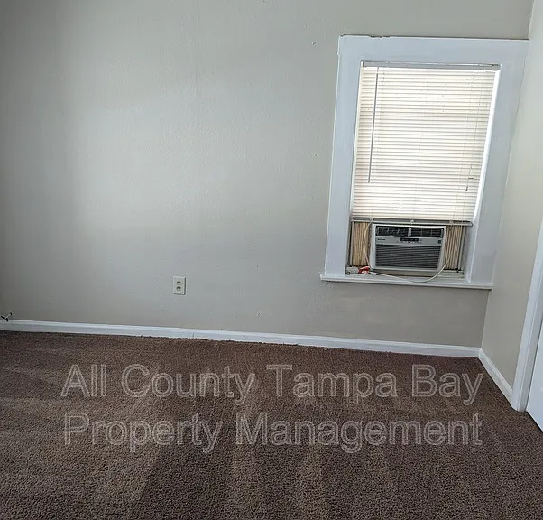 906 Jones St #A — Photo 11