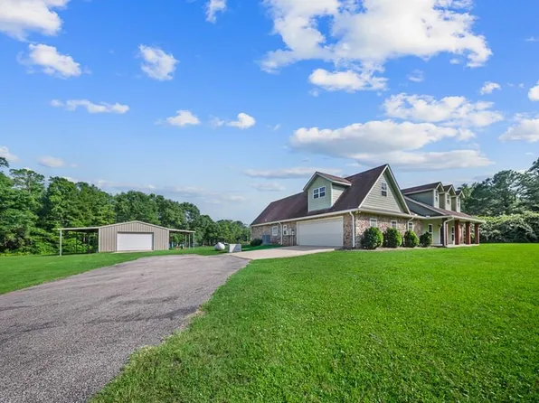 900 Tom Low Dr, Hemphill, TX 75948