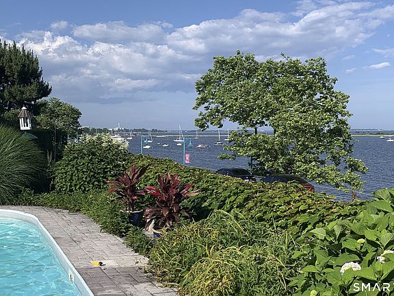 5th image of 125 Battery Park Drive