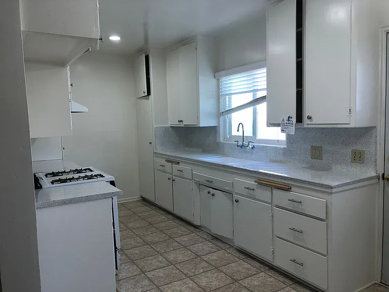 ggc12912 — Photo 12
