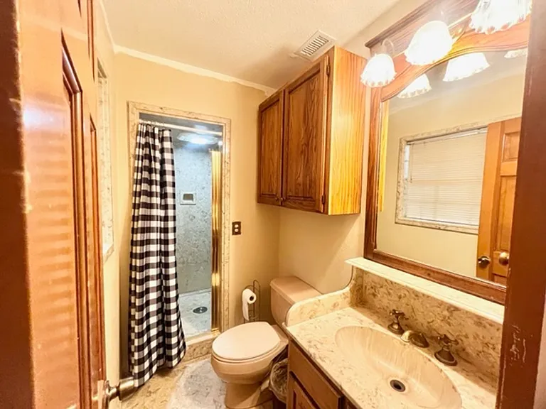 259 Georgia Ave — Photo 17