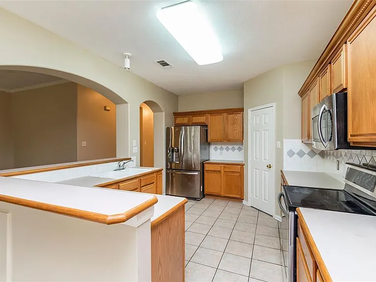 14707 Chapelbrook Ln — Photo 17