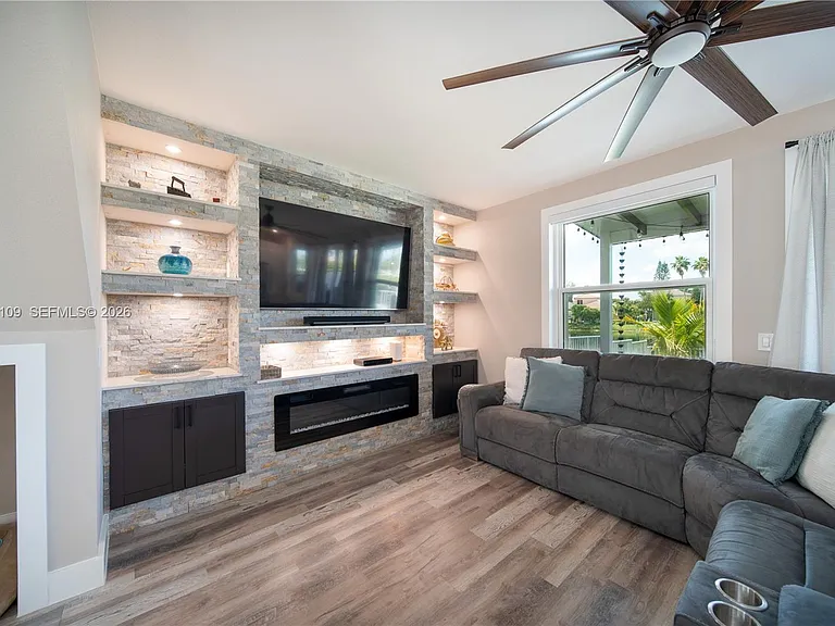 754 NW 154th Ave — Photo 15
