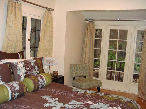 4th image of 2172 Vista Del Mar St