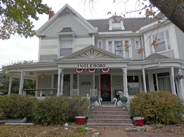 319 N Main St, Smith Center, KS 66967