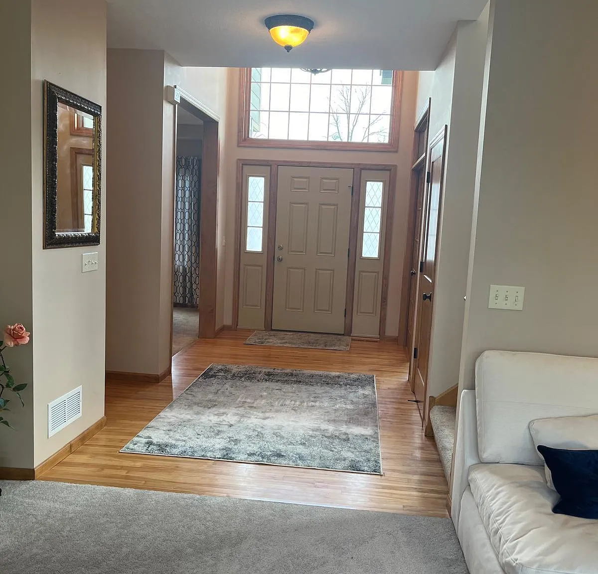 5 bed, 3800 sqft, $3,745 — Photo 3