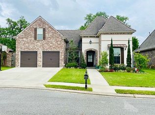 102 Hunters Gate Ct, Lafayette, LA 70503