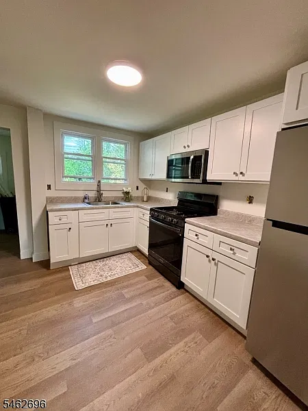 3 bed, 1.0 bath, $2,600 — Photo 4