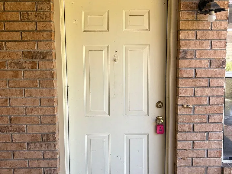 1075 Grinnel Cir — Photo 4