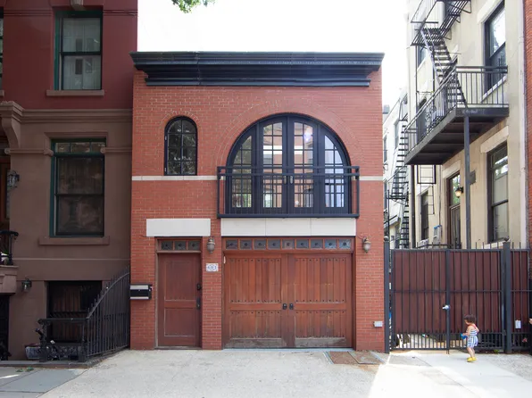 603 Henry Street image 3 of 12