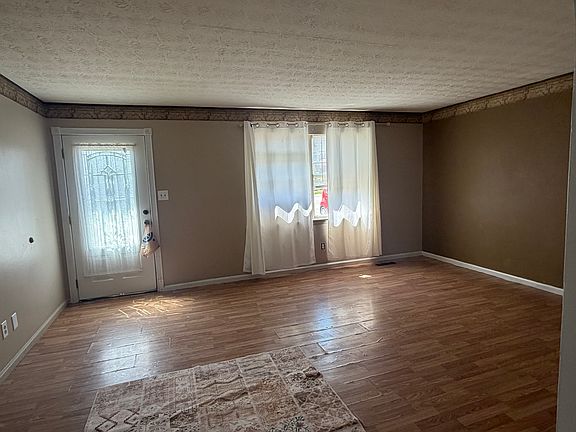 2nd image of 226 Laurel Ln