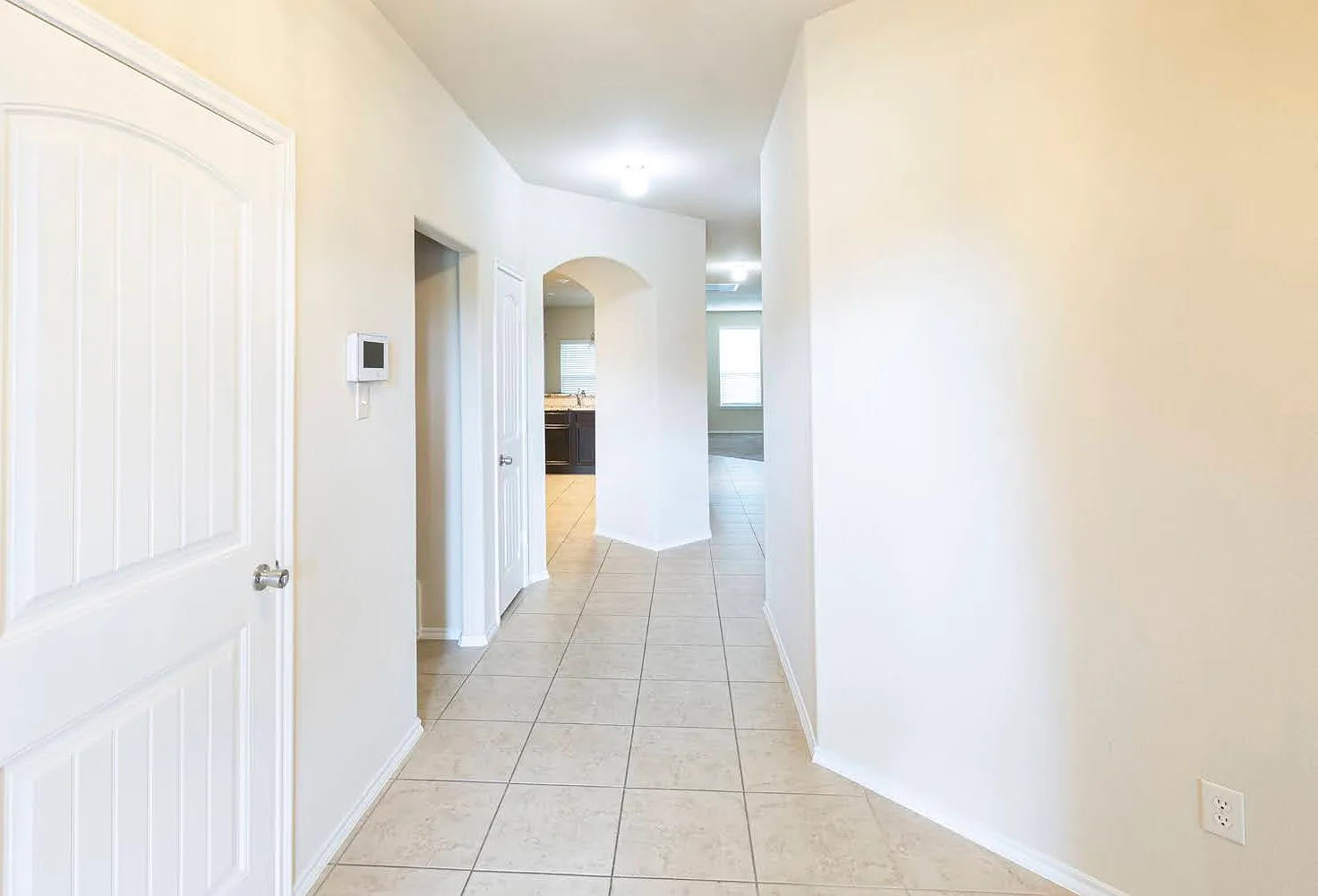 4 bed, 2928 sqft, $2,475 — Photo 1
