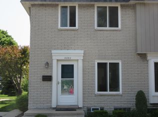 4382 Fifteen Mile Rd, Sterling Heights, MI 48310