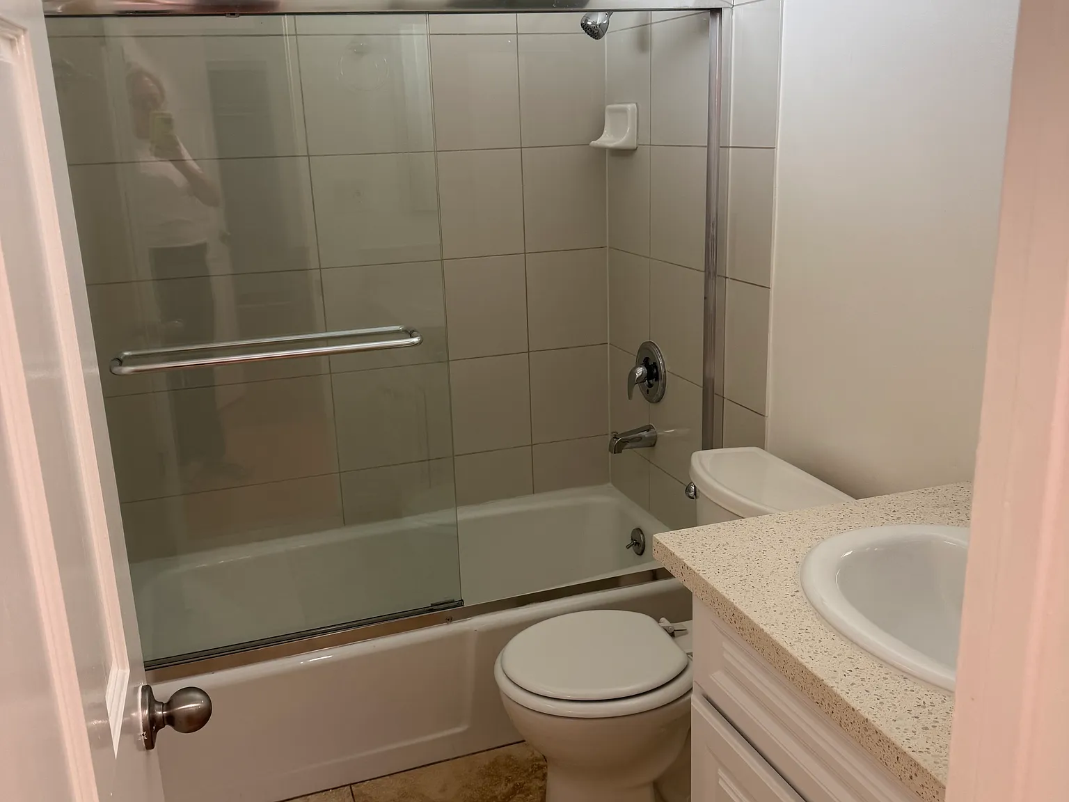 1 bed, $2,395 — Photo 4